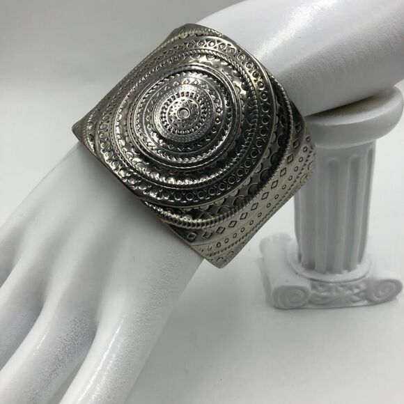 Abstract Metal Silver Tone Women's Cuff Bracelet Fashion Costume Jewelry - Picture 1 of 9
